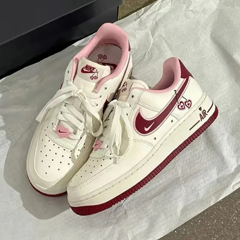 【新作】★ナイキ★WMNS AIR FORCE 1 LOW エアフォースワン バレンタイン