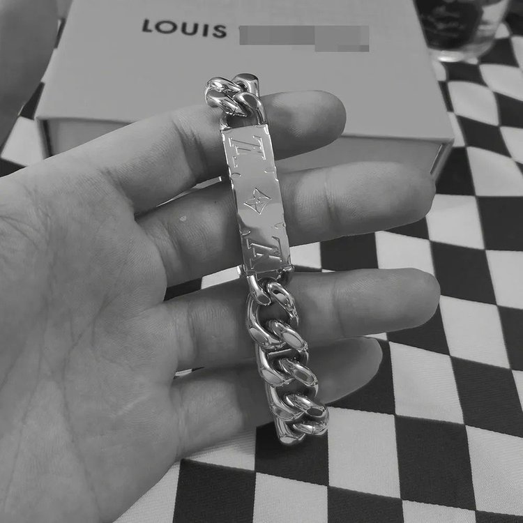 Louis Vuitton（ルイヴィトン） LV ブレスレット 21cm