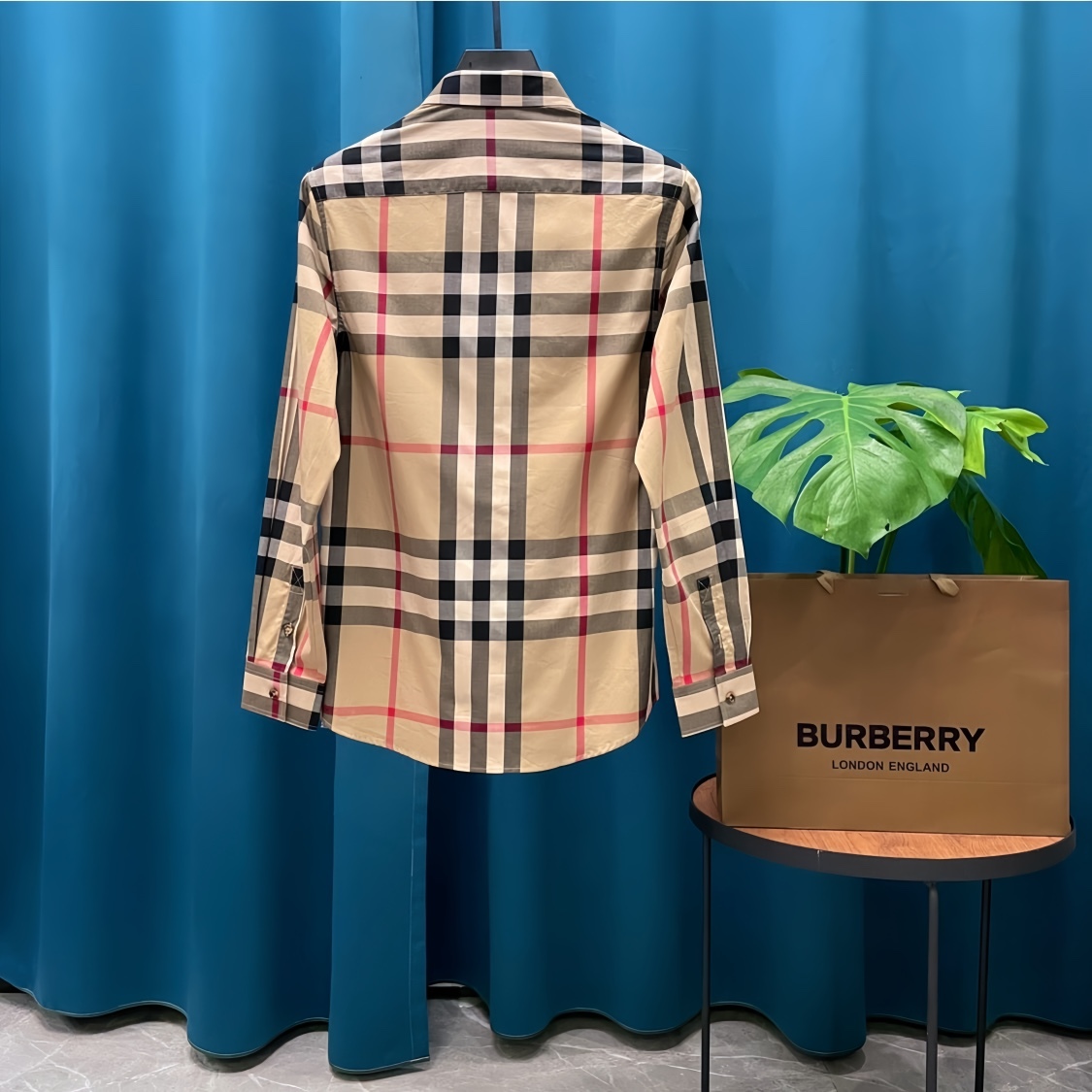 【BURBERRY】長袖シャツ