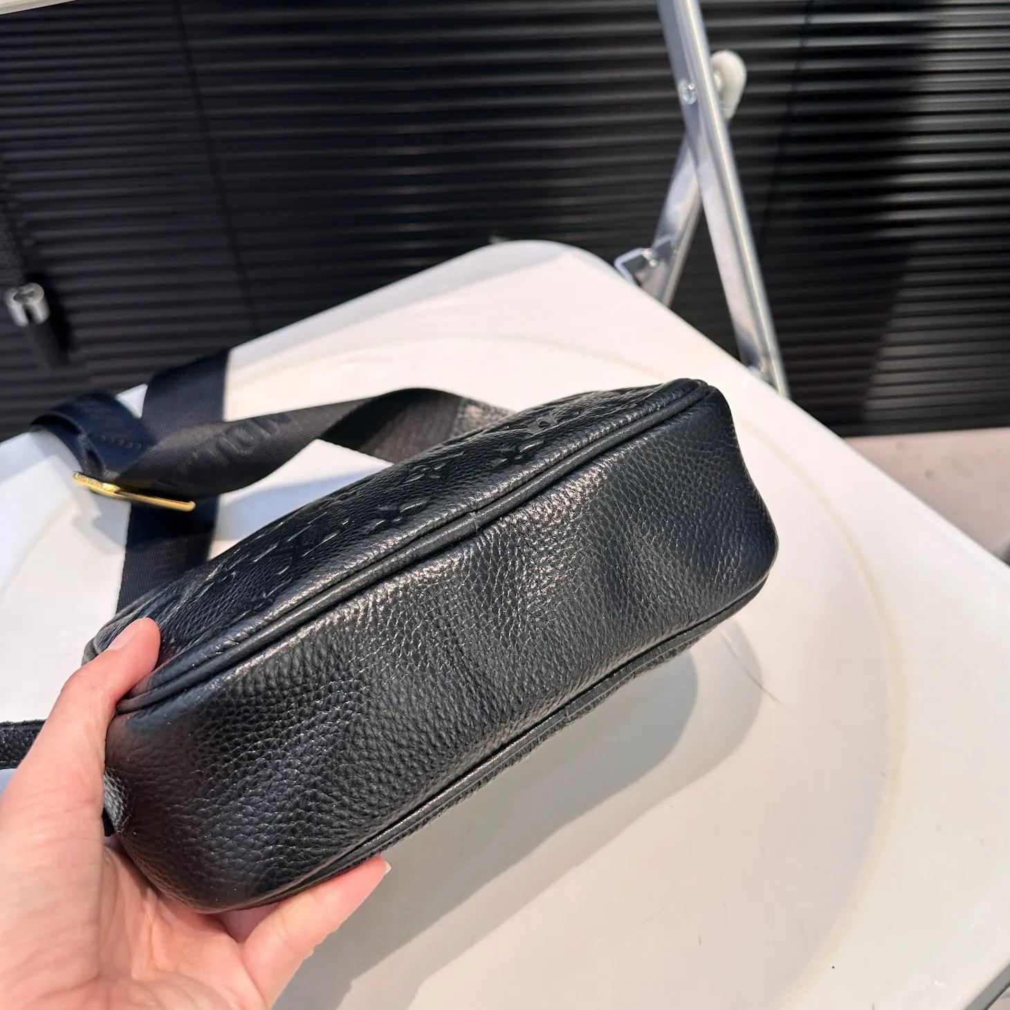 ◇Louis Vuitton◇ 新作カメラバッグは容量もサイズも大好評