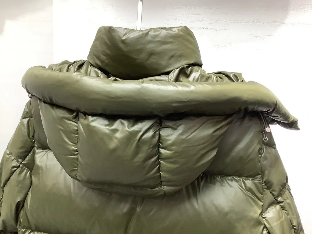 【Moncler全国送料無料】【即日出荷】新作数量限定予行販売モンクレールダウンジャケット