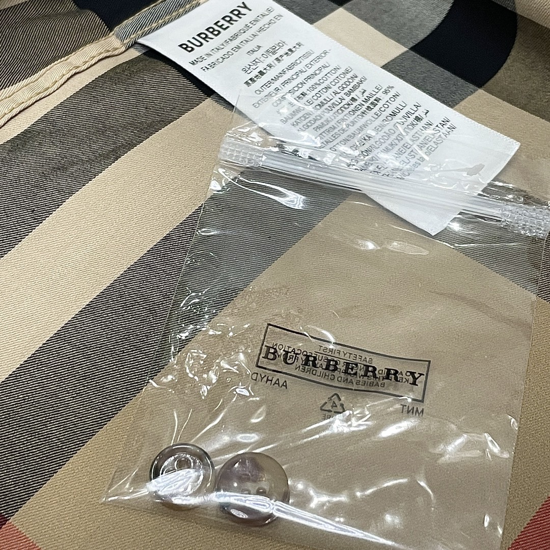【BURBERRY】長袖シャツ