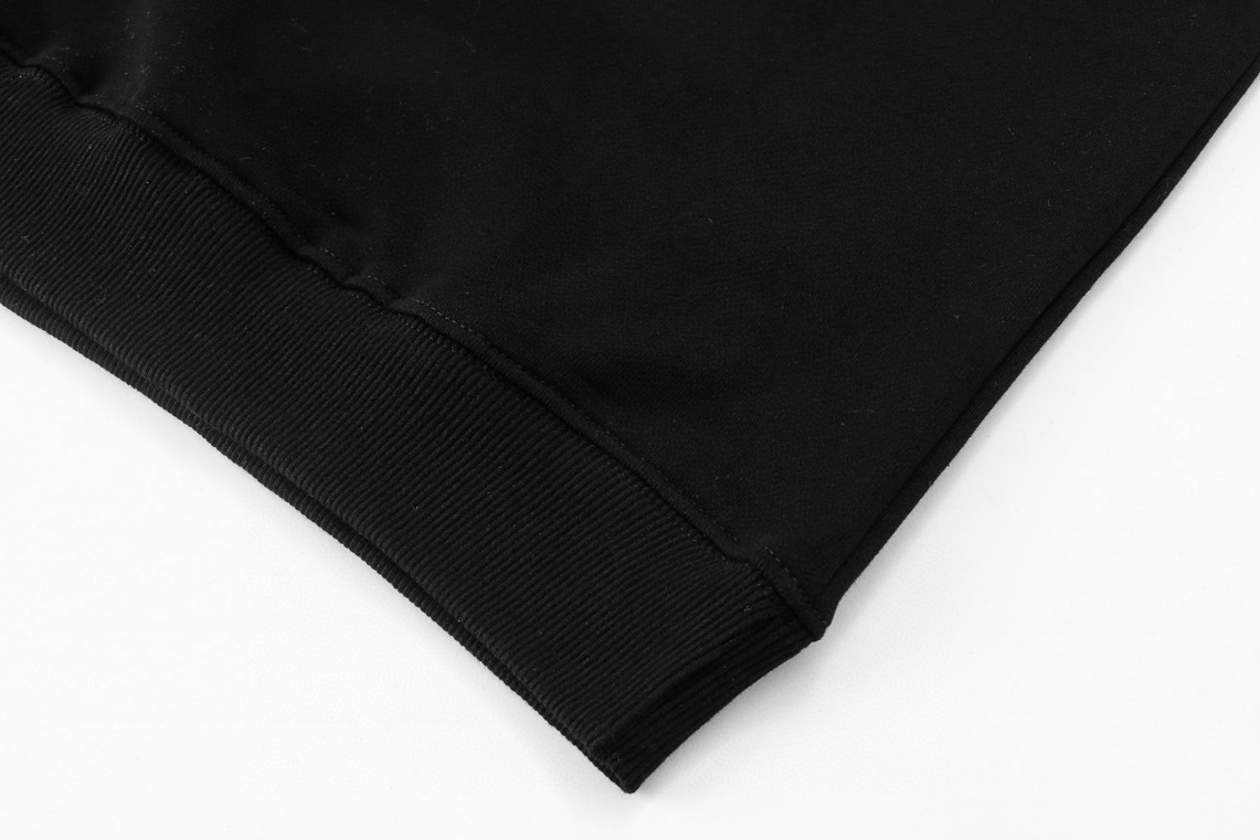 【MONCLER】プリントパーカー