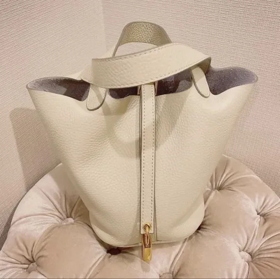 Hermes(エルメス) 限定30個！ひなたまりん様ちぴたん様ご愛用★おまけ付き 本革