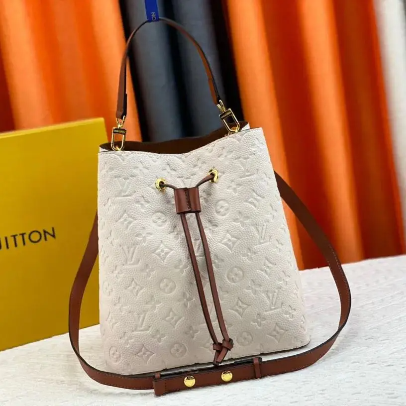 Louis Vuitton お洒落な【ネオノエバッグ MM】レザー 多用途 M45256 M45306 M44022