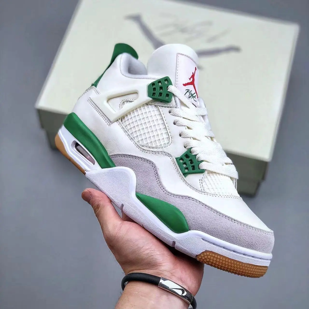 エアジョーダン4シリーズ