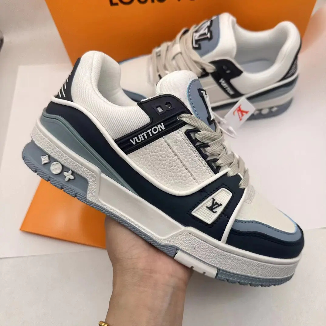 ルイ・ヴィトンのトレーナー