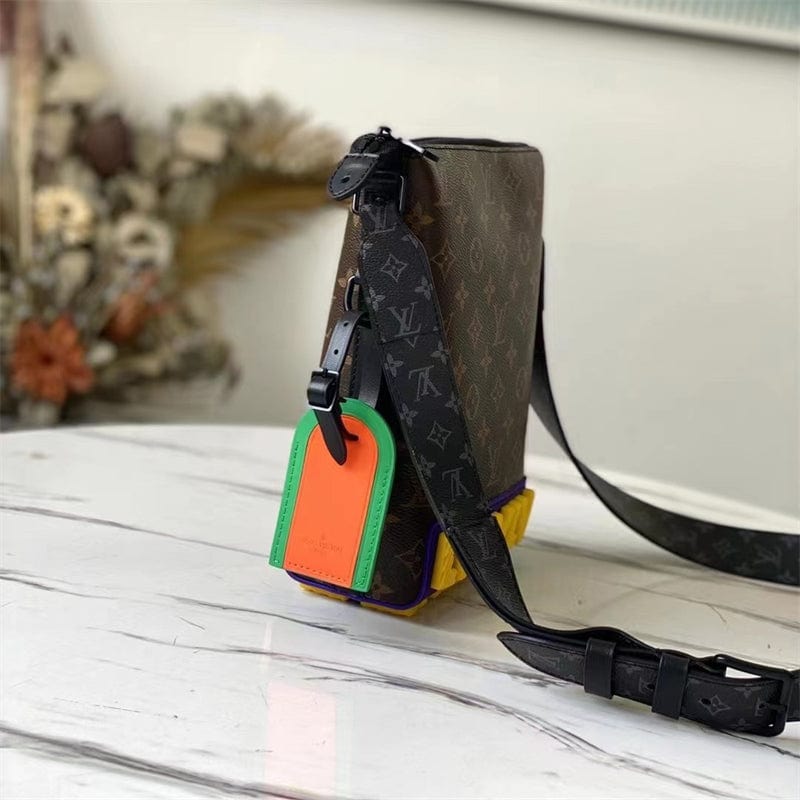 Louis Vuittonクルーザーメッセンジャーバッグ M57966