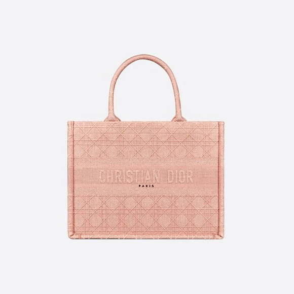 [日本先行発売] “ディオールブックトート” “カナージュ” エンブロイダリー スモールバッグ　ボワ ドゥ ローズ-BUYMA