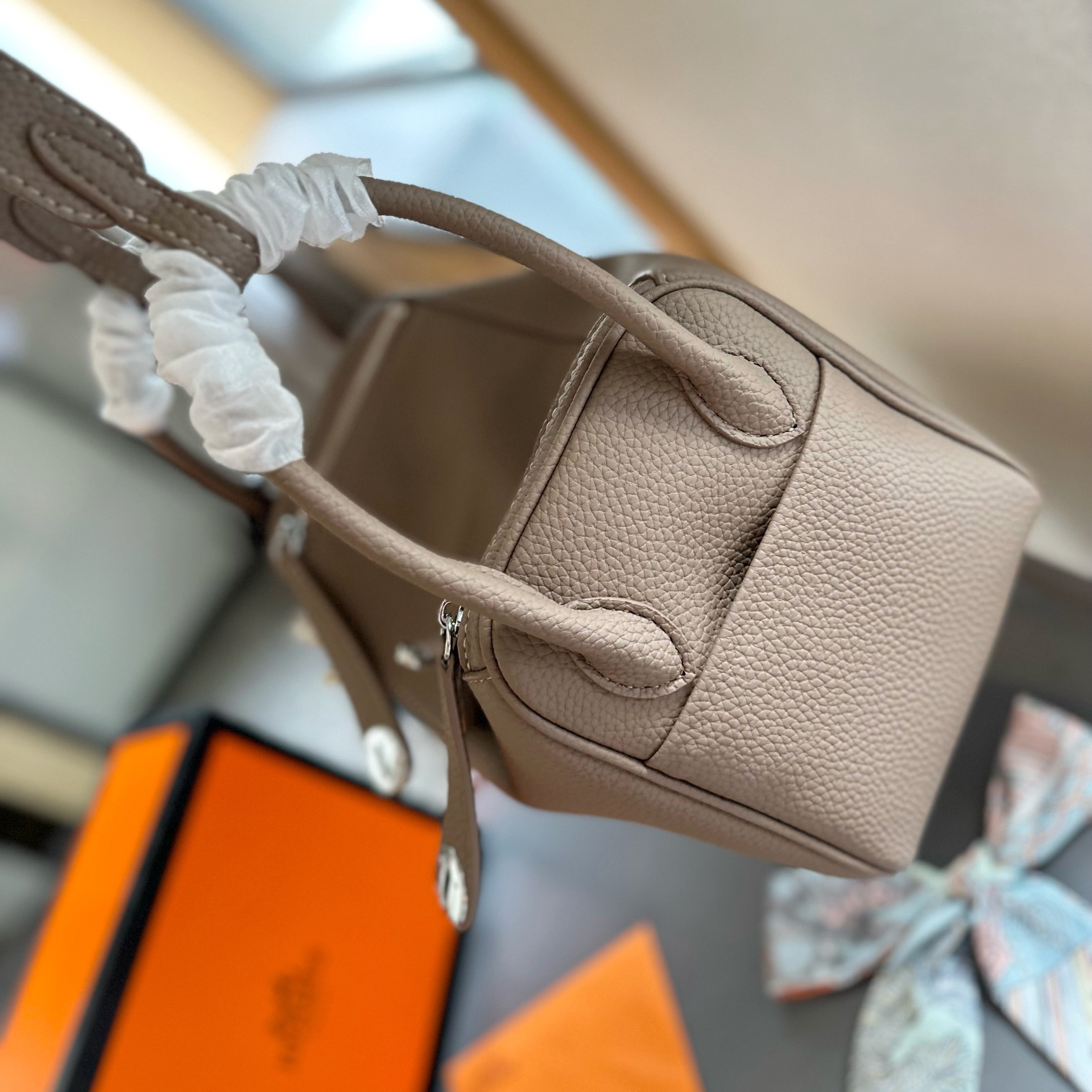 《上品★》【HERMES】リンディ26ハンドバッグ(エトゥープ)