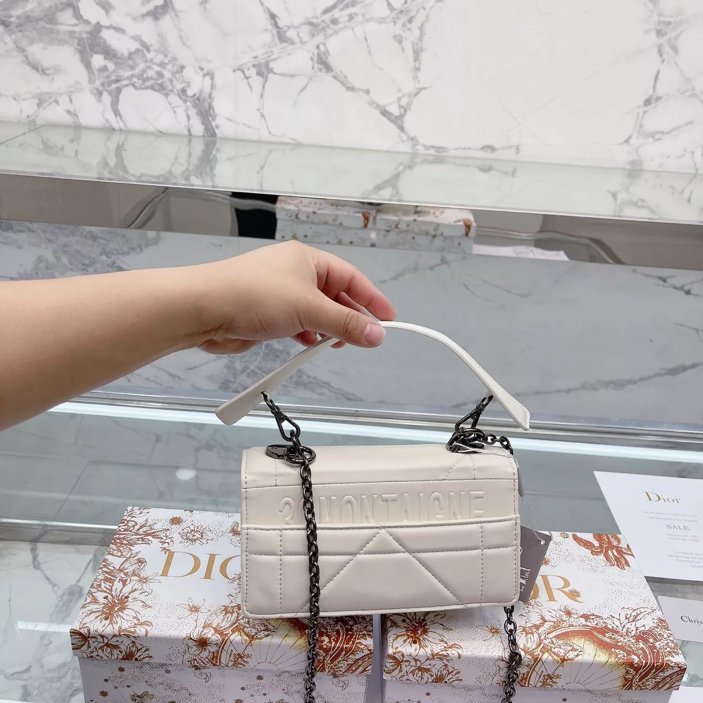 Dior/ディオールレディースバッグ新作30 MONTAIGNEトウチェックチェーンバッグショルダーバッグショルダーバッグ