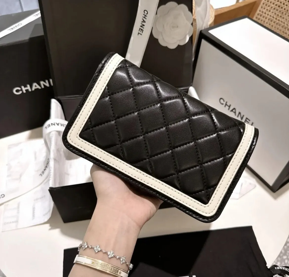 【トレンドのバイカラー♪】CHANEL シャネル ショルダーバッグ