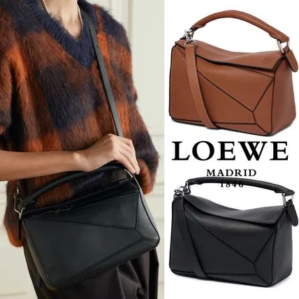BAILA雑誌掲載∞∞ LOEWE ∞∞ Puzzle Small バッグ☆ クラシックカーフ