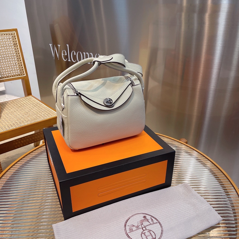 Hermes エルメス ☆ 2021年最新なクラシックな lindy ショルダーバッグ 手提げ袋 肩掛け