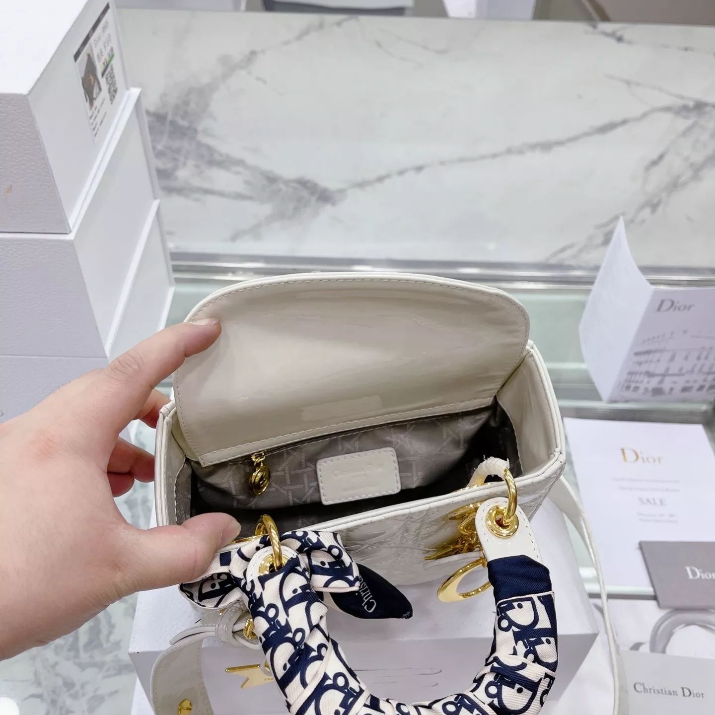 【最新作】Dior戴妃エナメルモデル