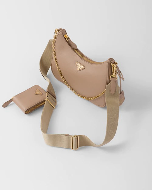 プラダ Re-Edition 2005 サフィアーノレザー バッグ