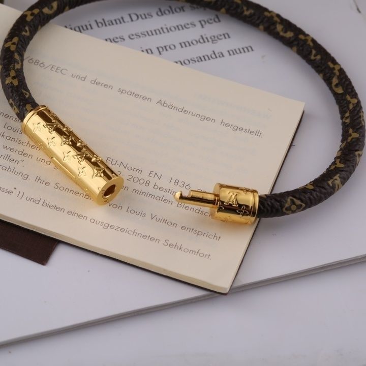 LOUIS VUITTON（ルイヴィトン）LV CONFIDENTIAL ブレスレット