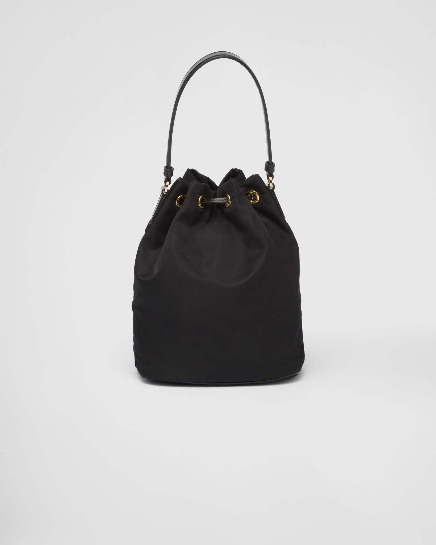 Re-Nylon xブラッシュドレザー バッグ