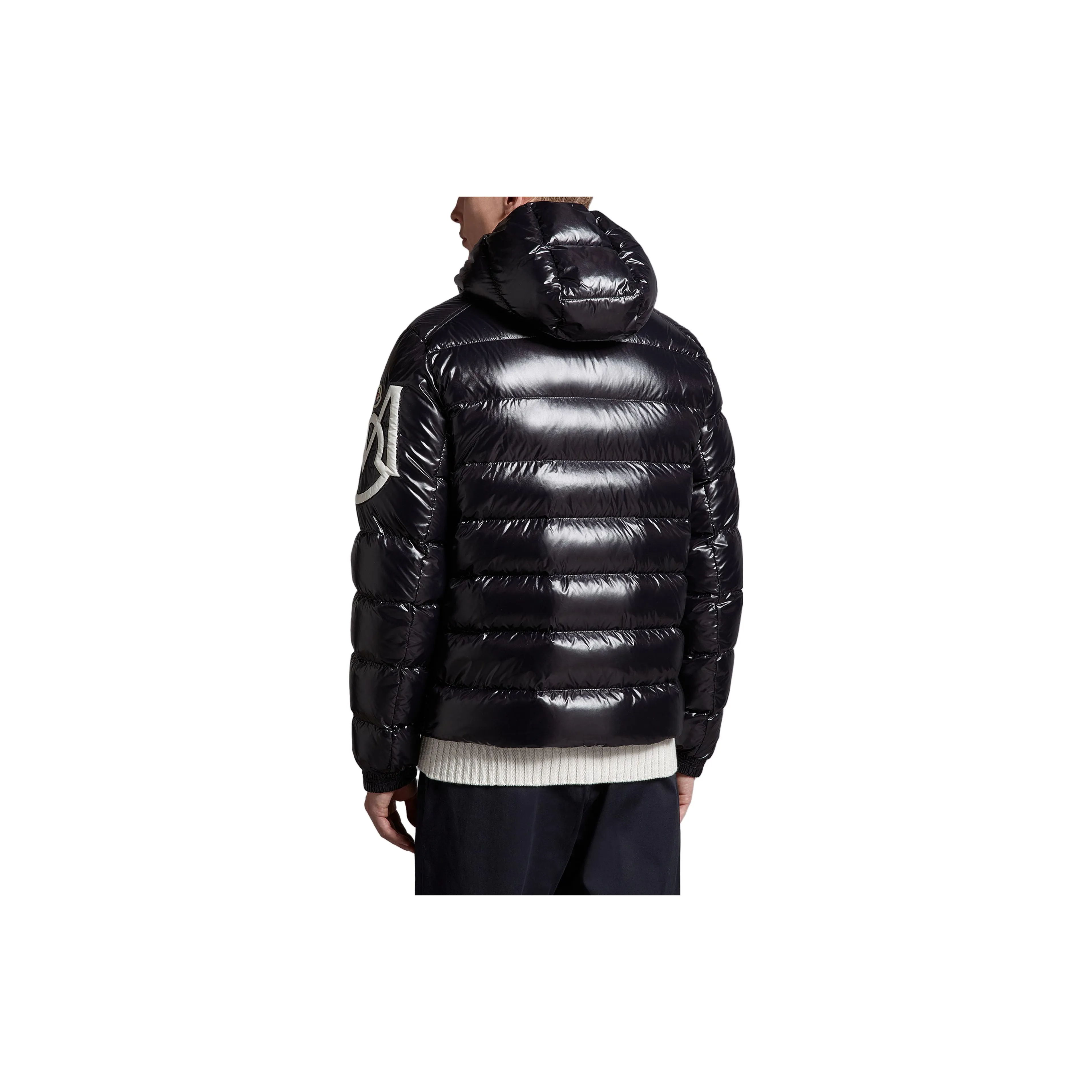 【MONCLER旗艦店】（モンクレール） ダウンジャケット ご好評に付き再入荷！