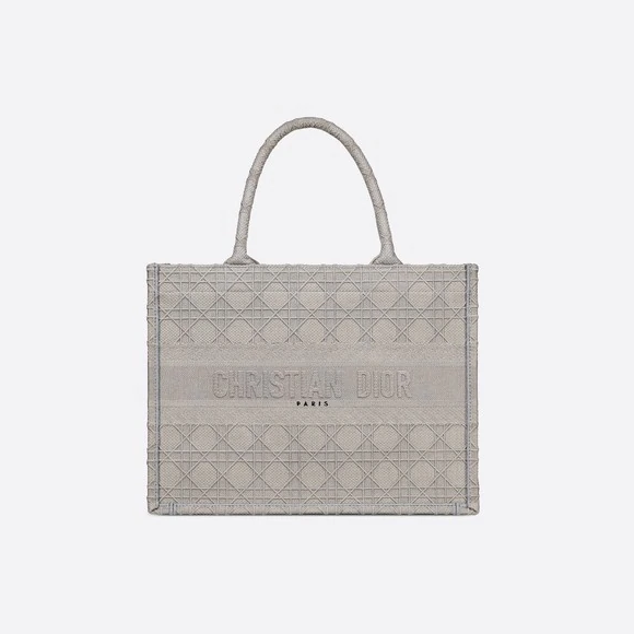 [日本先行発売] “ディオールブックトート” “カナージュ” エンブロイダリー スモールバッグ　ボワ ドゥ ローズ-BUYMA