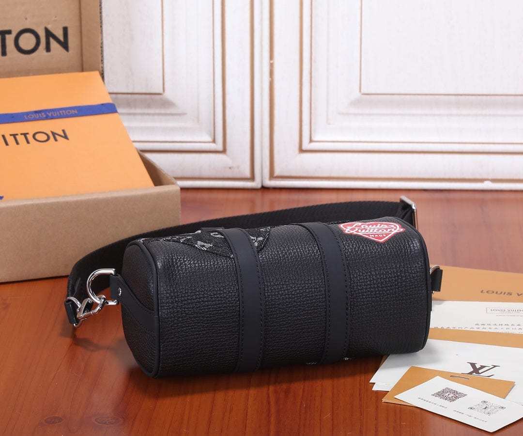 ルイヴィトン Louis Vuitton バッグ キーポル XS M81010