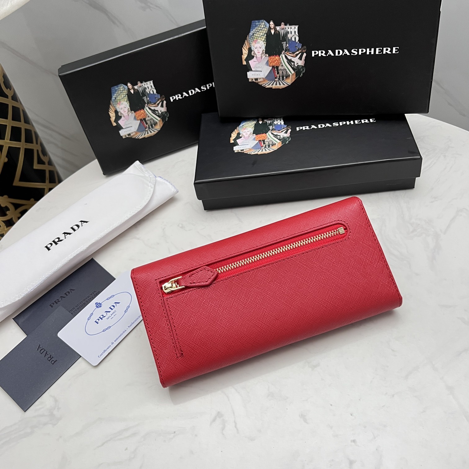 Pradaレザー コンチネンタルウォレット 財布 折財布