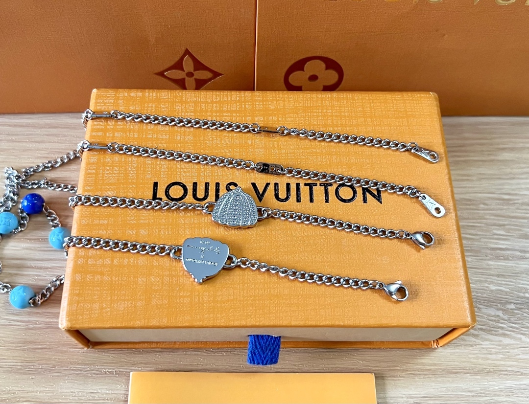 Louis Vuitton（ルイヴィトン）LV x YK LV PUMPKIN ネックレス M01093