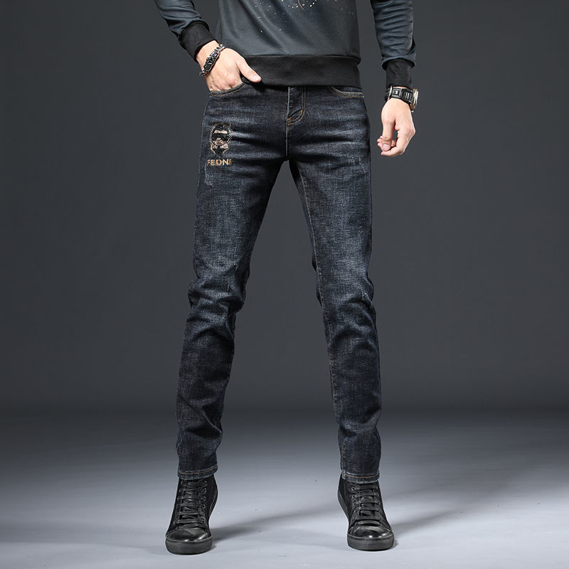 FENDI (フェンディ)公式旗艦店 刺繍ロゴ 、新作ジーンズ