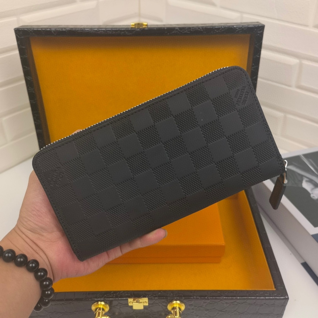 Louis Vuitton (ルイ・ヴィトン) 財布19x10x2.5 cm