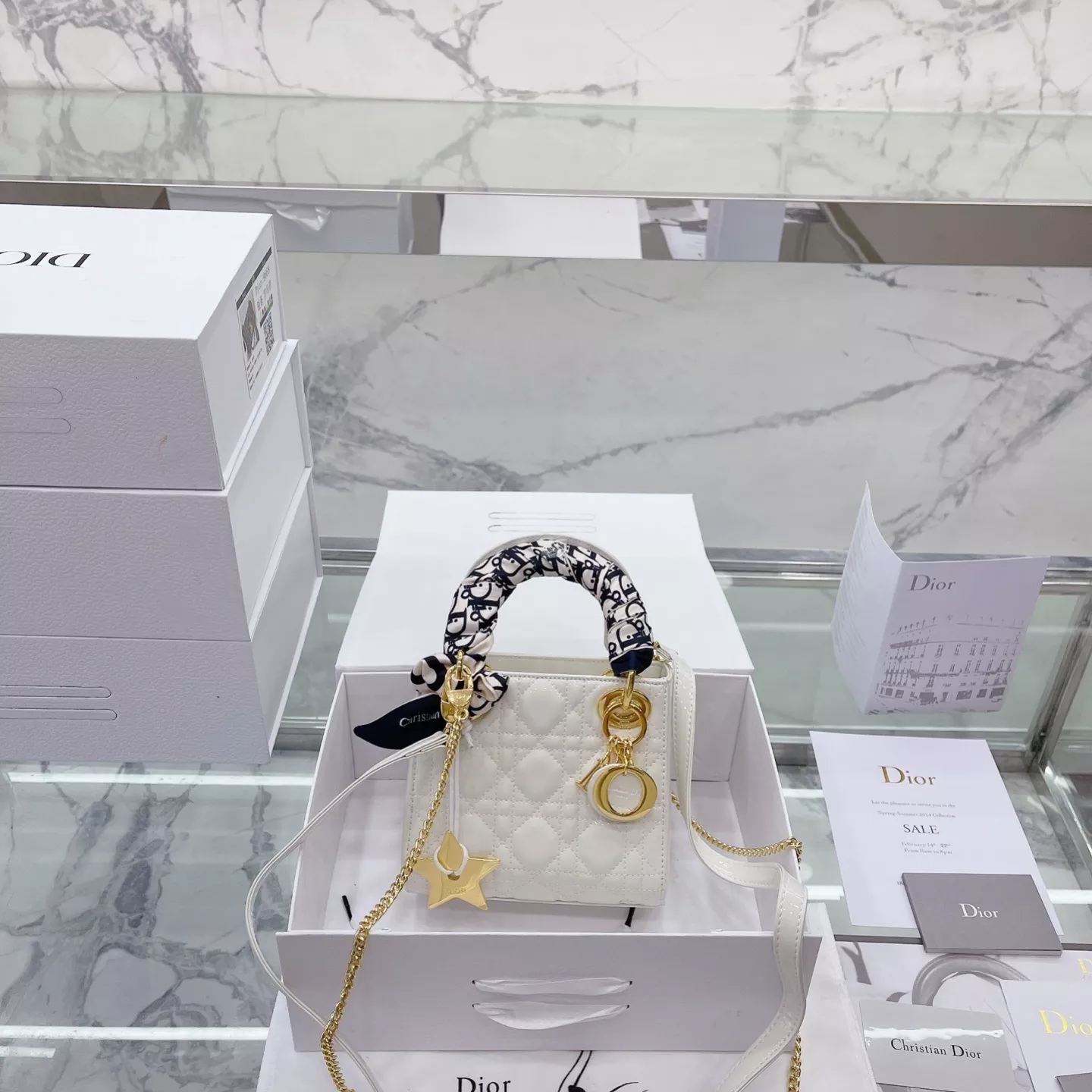 【最新作】Dior戴妃エナメルモデル