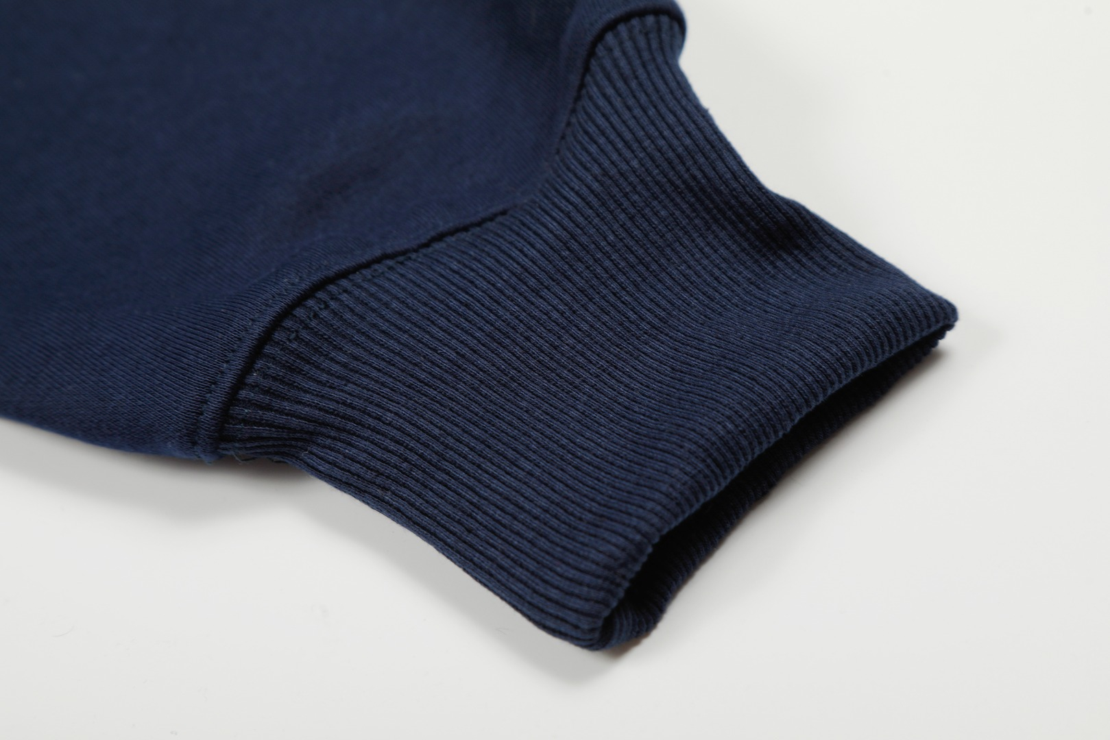 【AMI】刺繍パーカー