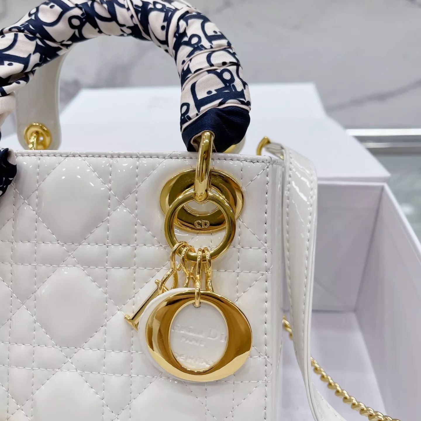 【最新作】Dior戴妃エナメルモデル