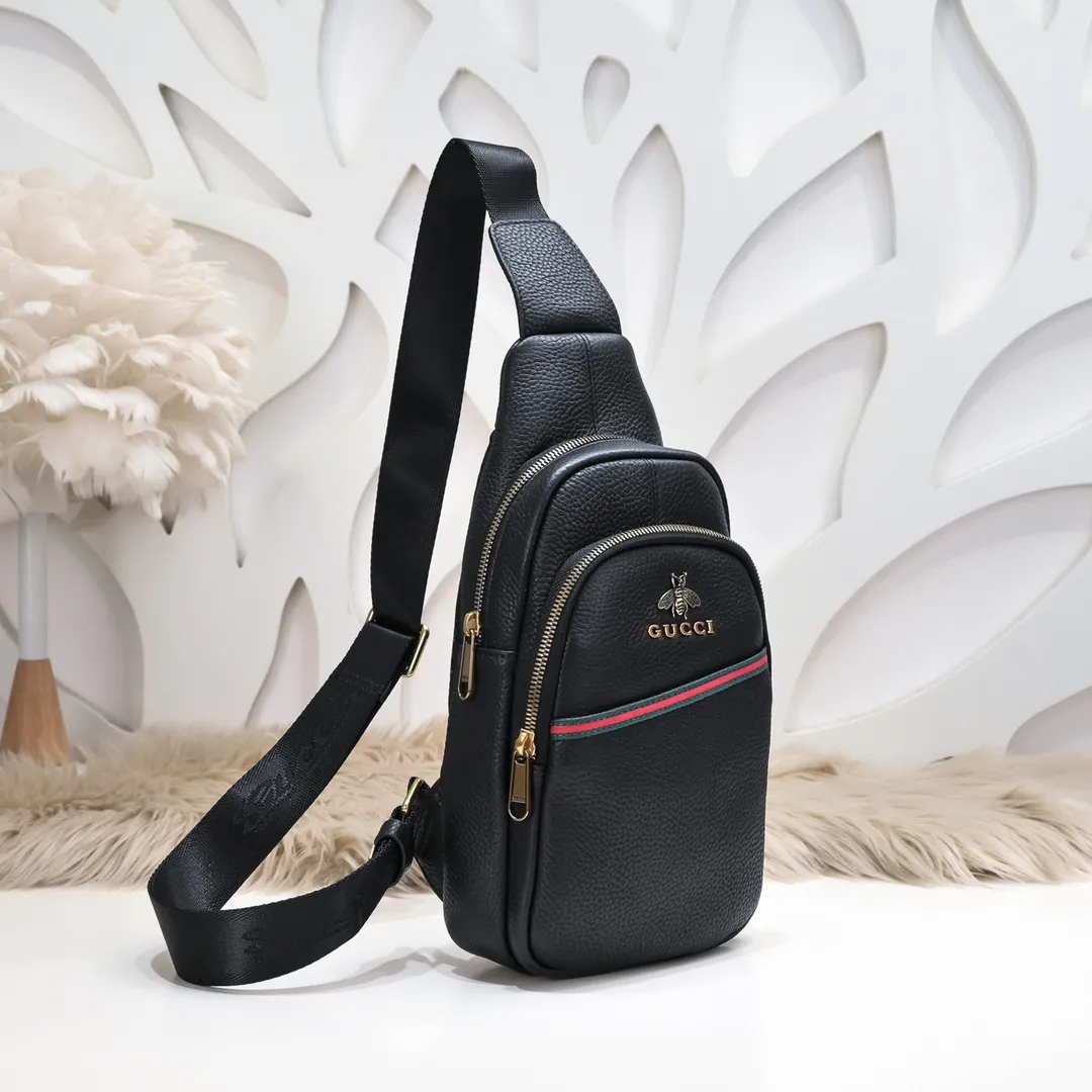 【GUCCI 公式 旗艦店】クッチ 胸ポケット当日出荷 好評に付き再入荷！27*18*7CM