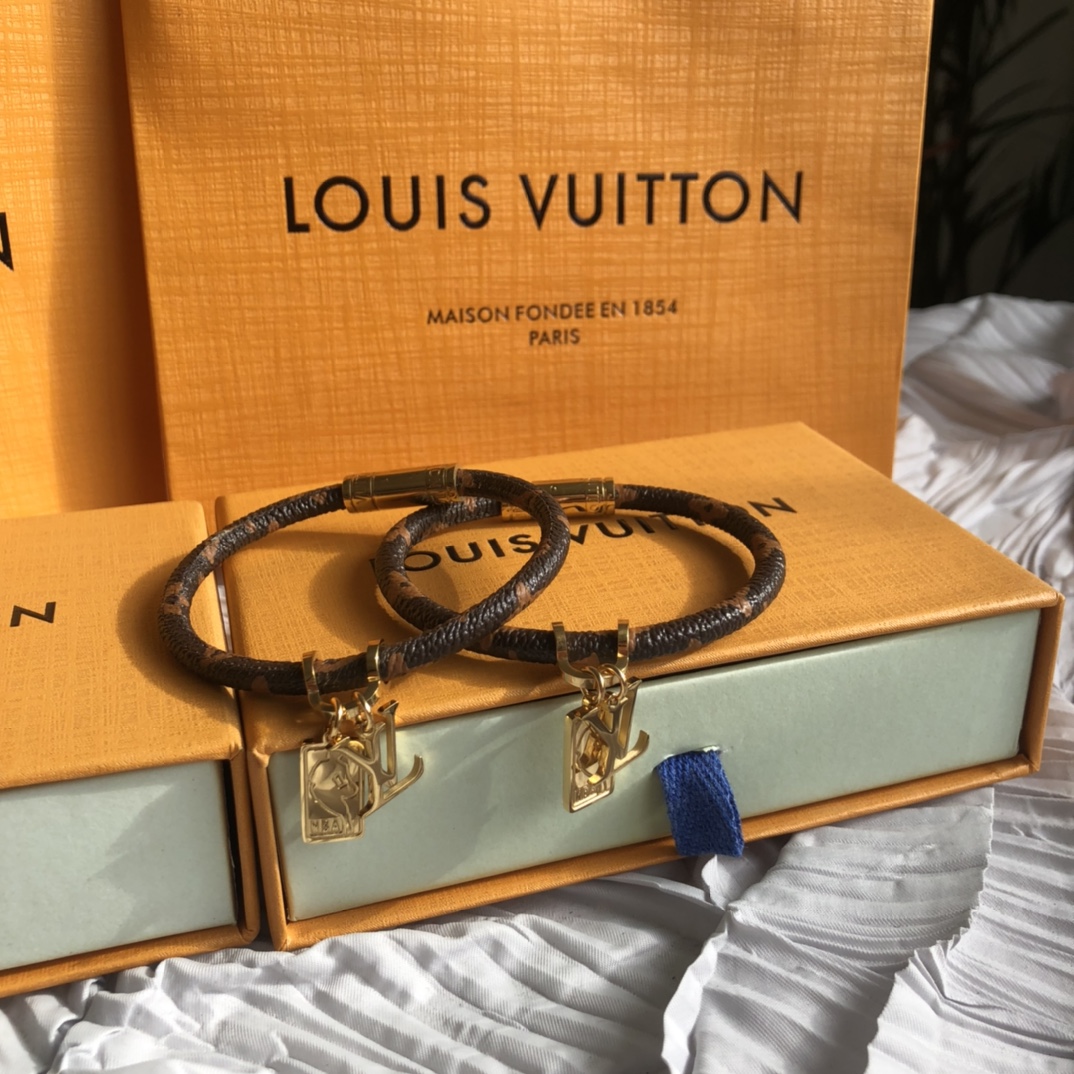 Louis Vuitton（ルイヴィトン）ブレスレット LV&NBA