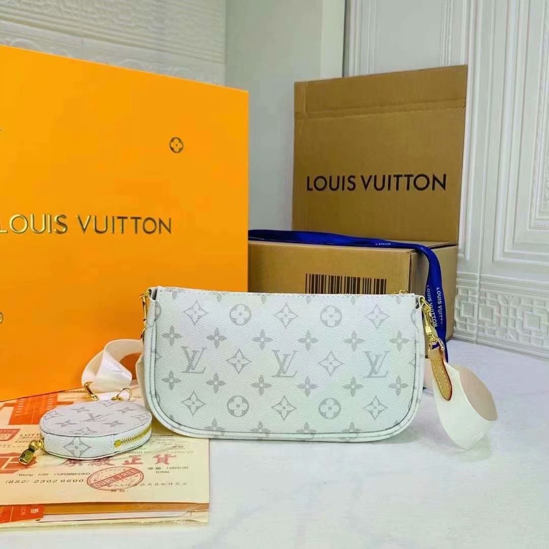 LOUIS VUITTON ルイヴィトン 3点セットのバッグ
