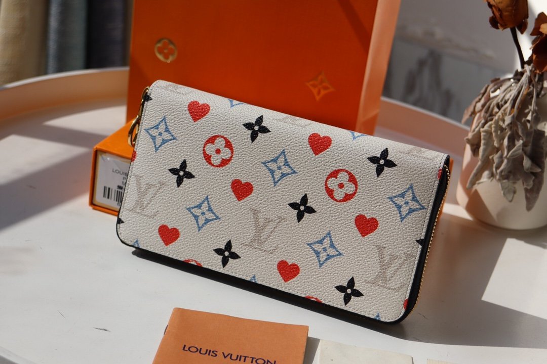 Louis Vuitton (ルイ・ヴィトン) 財布 11x8.5x2 cm