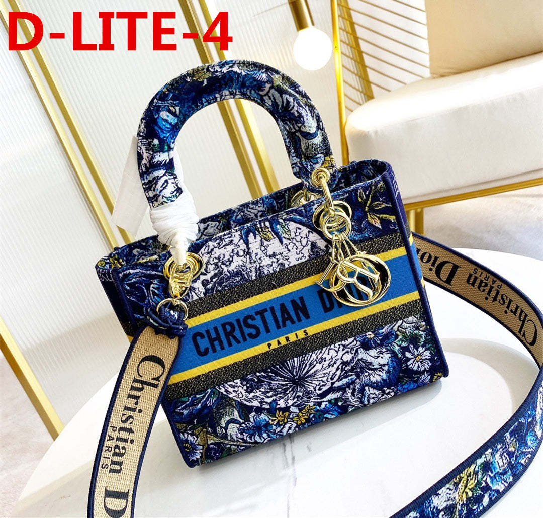 【ディオール】累積売上総額第１位·ウルトラマット ミディアムバッグ-選べる11色-BUYMA