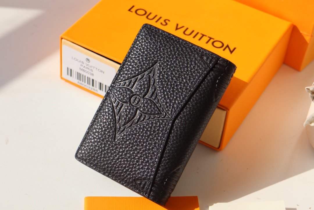 Louis Vuitton (ルイ・ヴィトン) 財布 11x8x1 cm