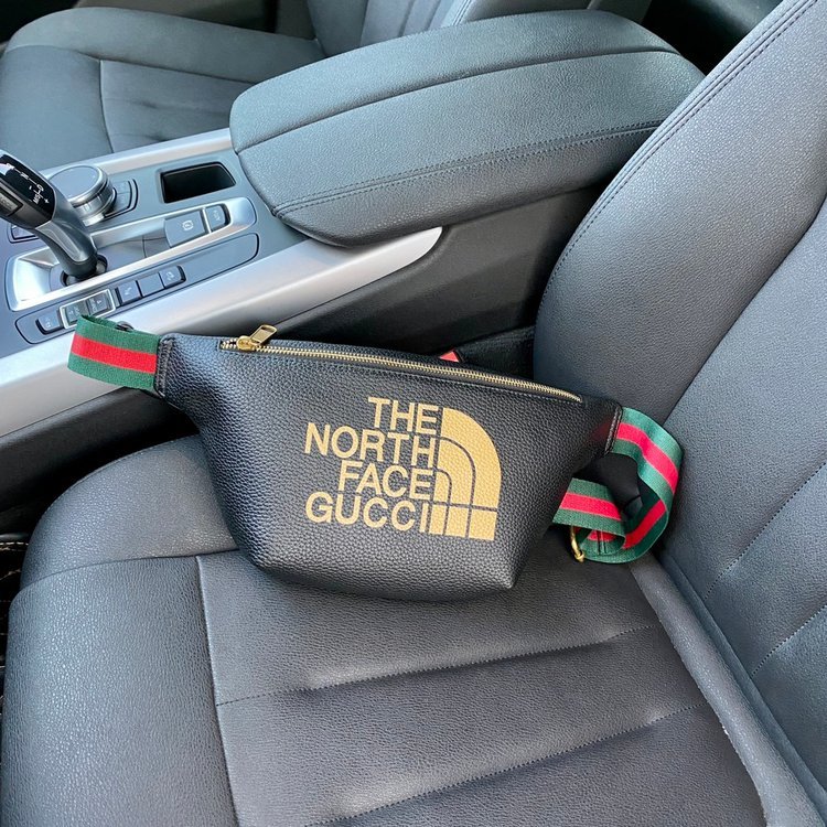 Gucci （グッチ） ウエストバッグ 36x17x5cm