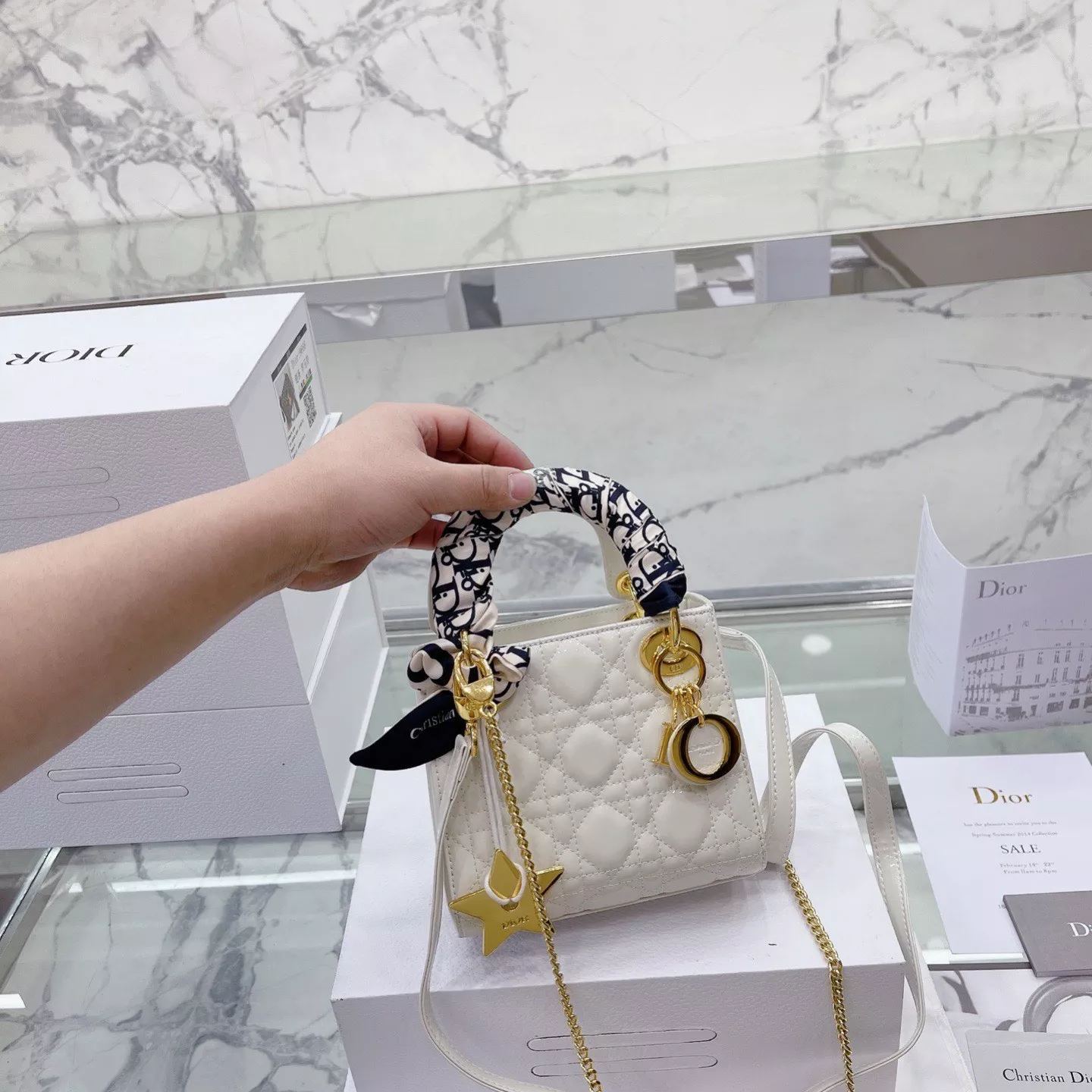 【最新作】Dior戴妃エナメルモデル