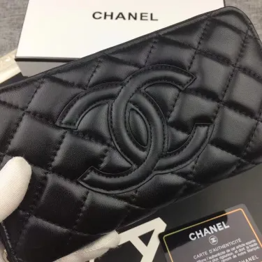 【CHANEL】シャネル 人気の新作バカ売れ商品菱形チェック柄の刺しゅう入りバラ財布