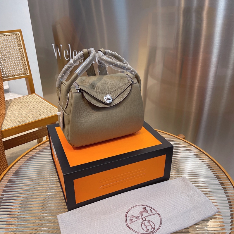 Hermes エルメス ☆ 2021年最新なクラシックな lindy ショルダーバッグ 手提げ袋 肩掛け