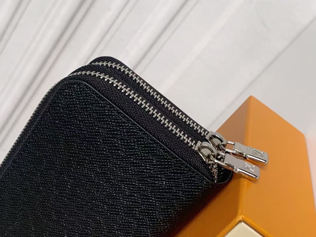 LOUIS VUITTON（ルイヴィトン）二重ファスナー 財布 19x10x4CM