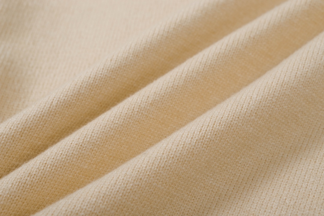 【GUCCI x Disney】グッチ セーター ご好評に付き再入荷！