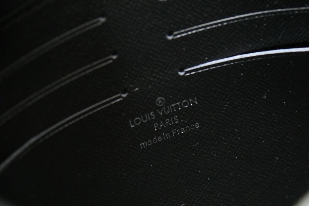 LOUIS VUITTON（ルイヴィトン）POCHETTE VOYAGE クラッチバッグ M61692