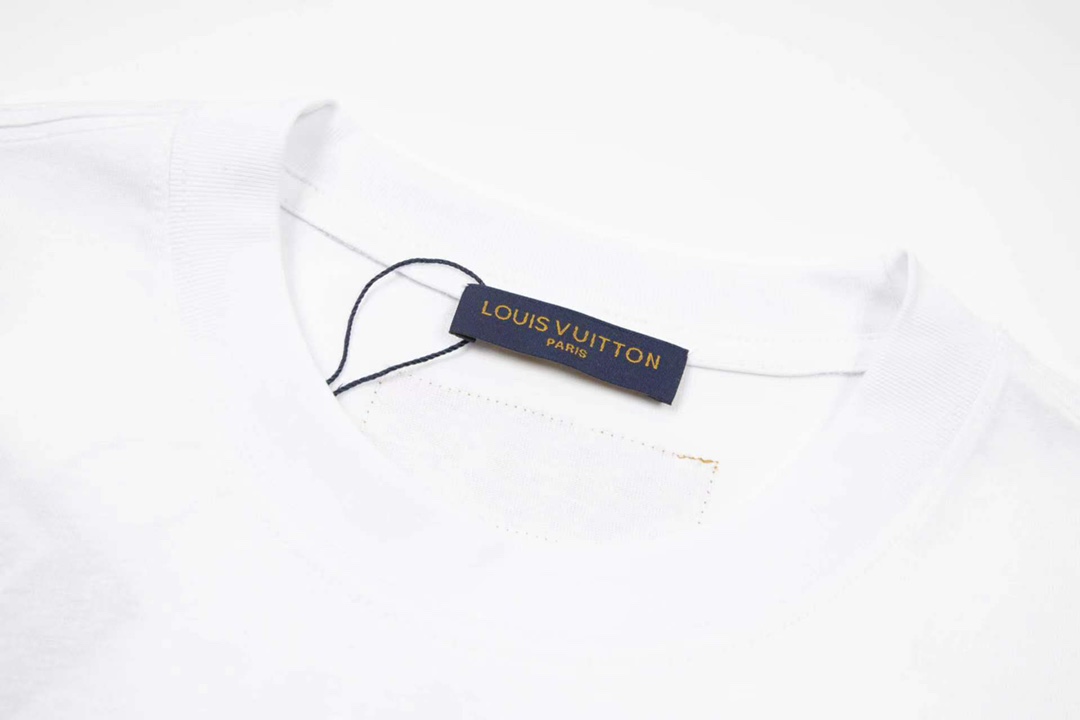 【LOUIS VUITTON】ルイヴィトン 半袖Tシャツ 男女兼用、ご好評に付き再入荷！