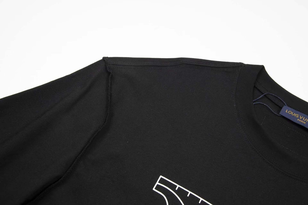 【LOUIS VUITTON】ルイヴィトン 半袖Tシャツ 男女兼用、ご好評に付き再入荷！