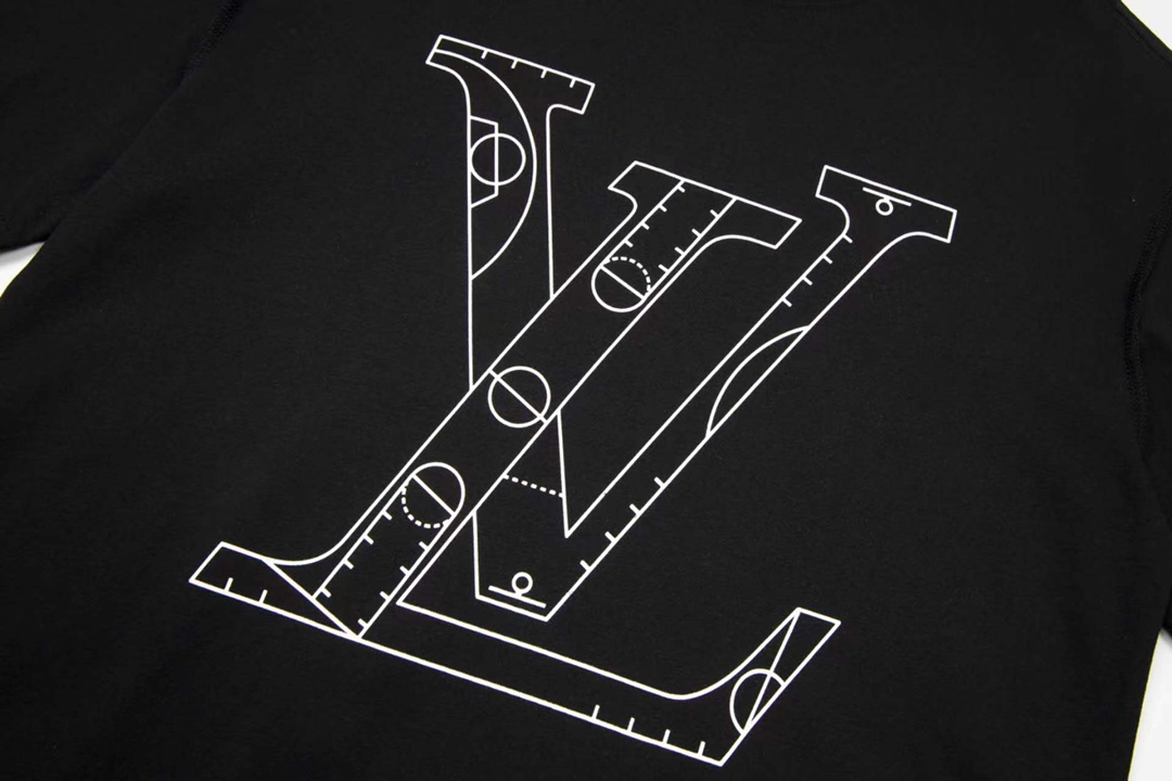 【LOUIS VUITTON】ルイヴィトン 半袖Tシャツ 男女兼用、ご好評に付き再入荷！