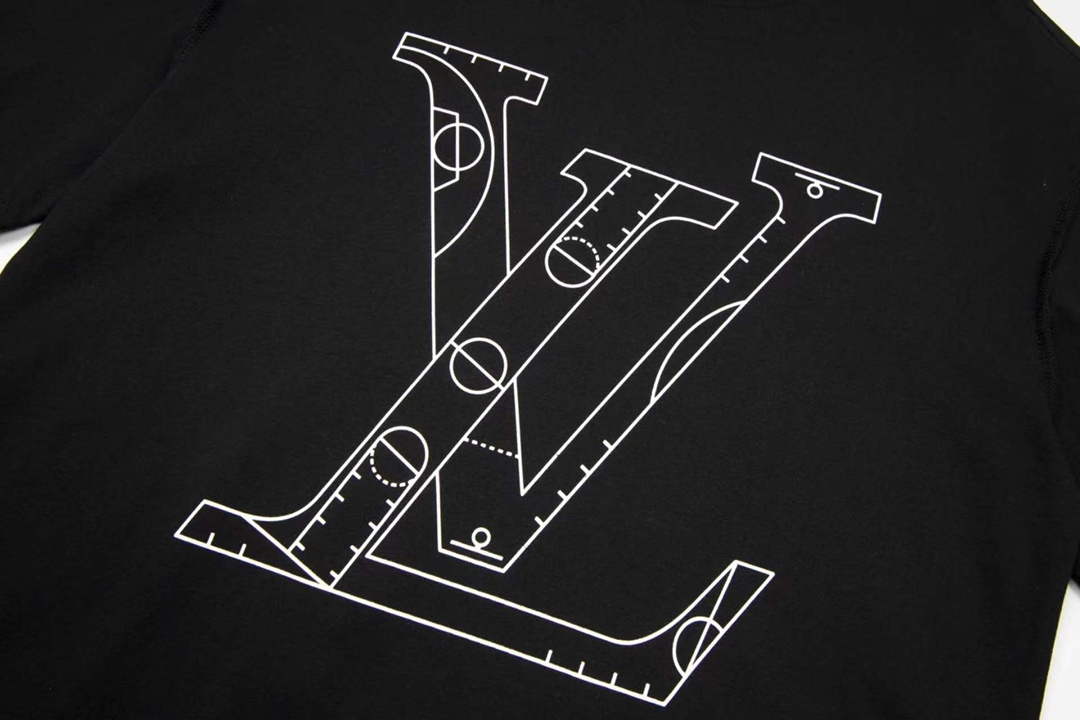【LOUIS VUITTON】ルイヴィトン 半袖Tシャツ 男女兼用、ご好評に付き再入荷！