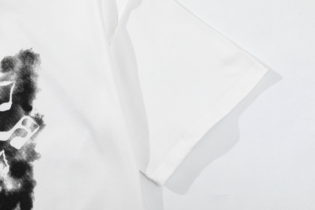 【LOUIS VUITTON旗艦店】ルイヴィトン 半袖Tシャツ ご好評に付き再入荷！